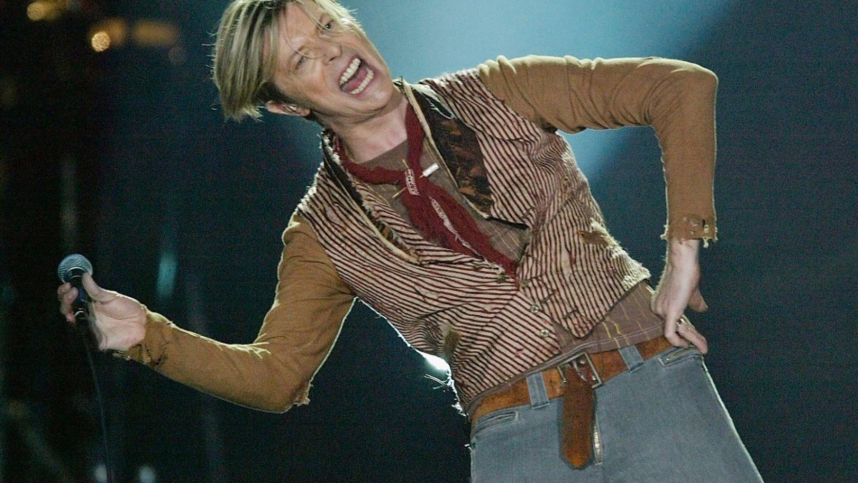 En plena actuación, en Manchester 2003.