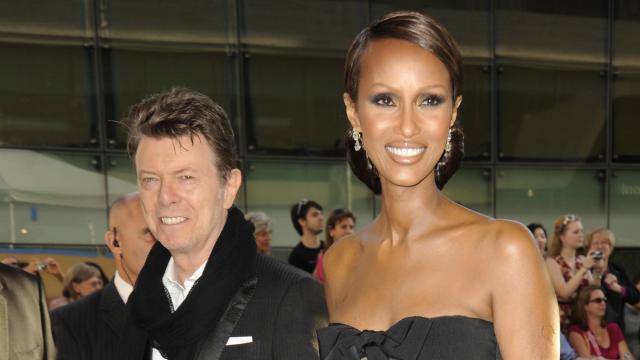 David Bowie de la mano de Iman en los Premios CFDA en Nueva York