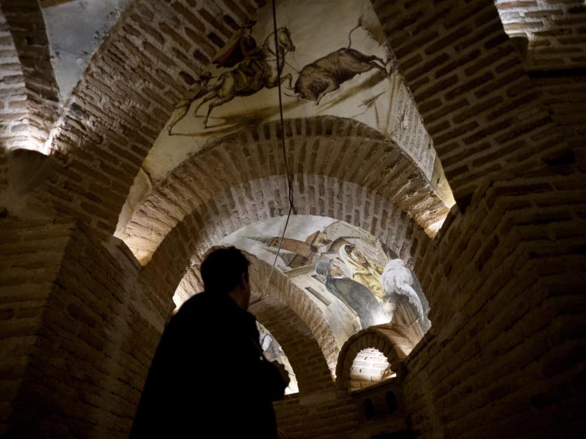 Frescos en las Cuevas del Concejo en el municipio de Navalcarnero.