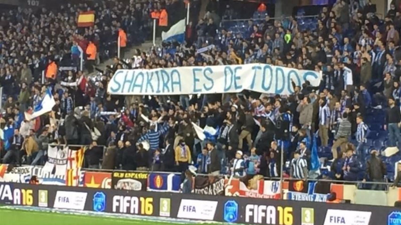 Polémica pancarta aludiendo a Shakira en Cornellá