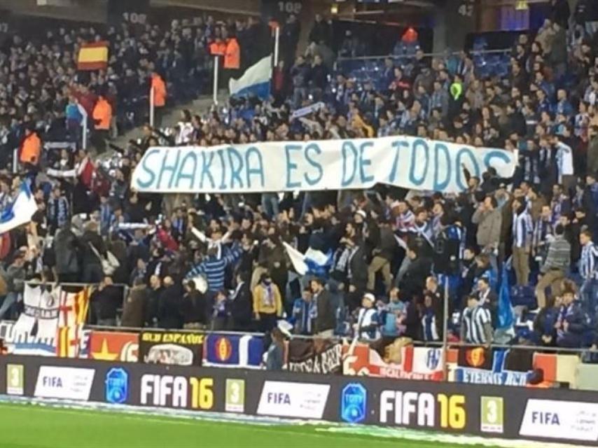Polémica pancarta en el derbi de Barcelona