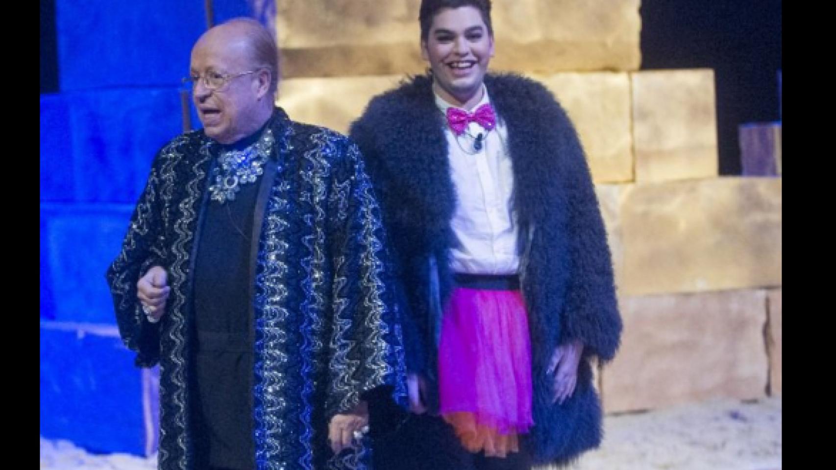 Rappel con una túnica similar a la de los Reyes Magos de la Cabalgata de Madrid.