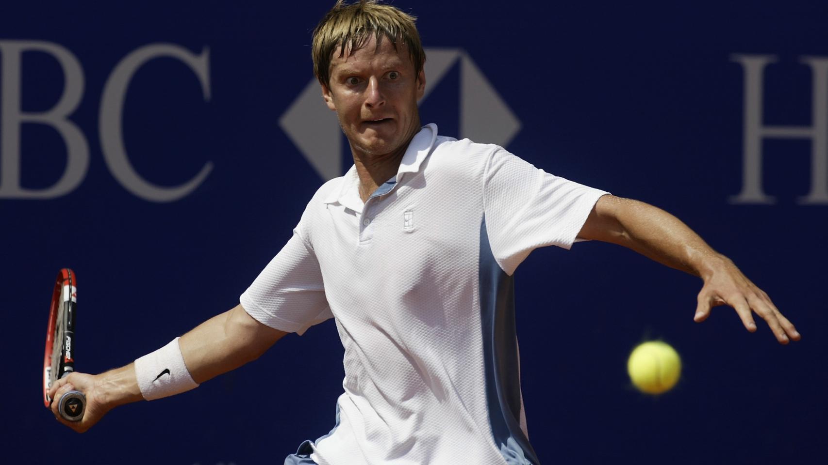 Yevgeny Kafelnikov en un torneo en 2003.