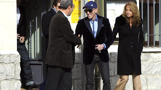 Felipe Varela con gorra el día de su boda con Jael Norberto Vázquez