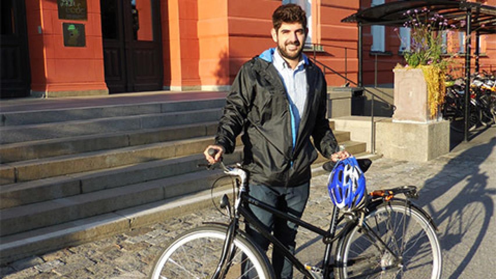 El doctor César Velasco participa en proyectos de investigación