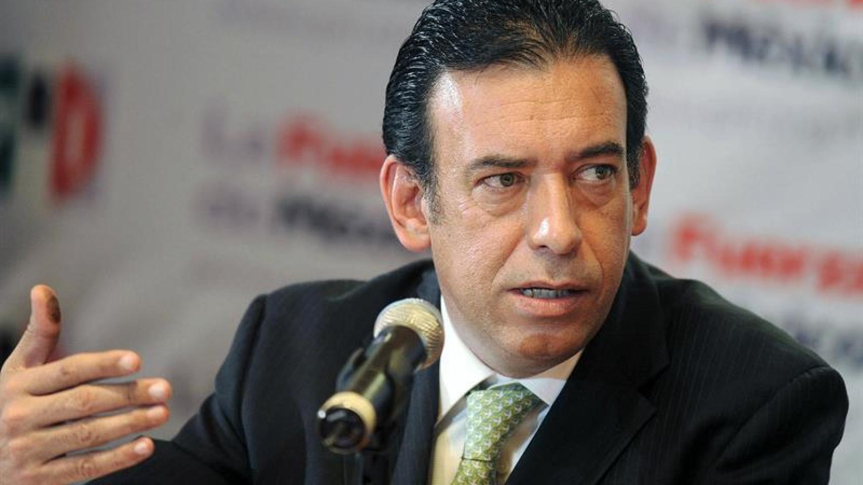 El expresidente del Partido Revolucionario Institucional (PRI), Humberto Moreira, en rueda de prensa.