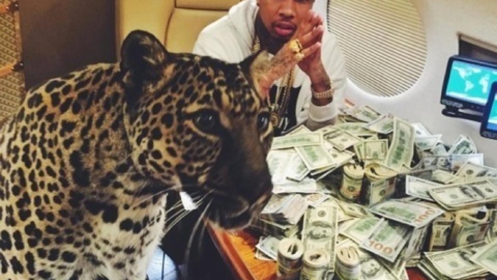 El rapero Tyga en su jet privado