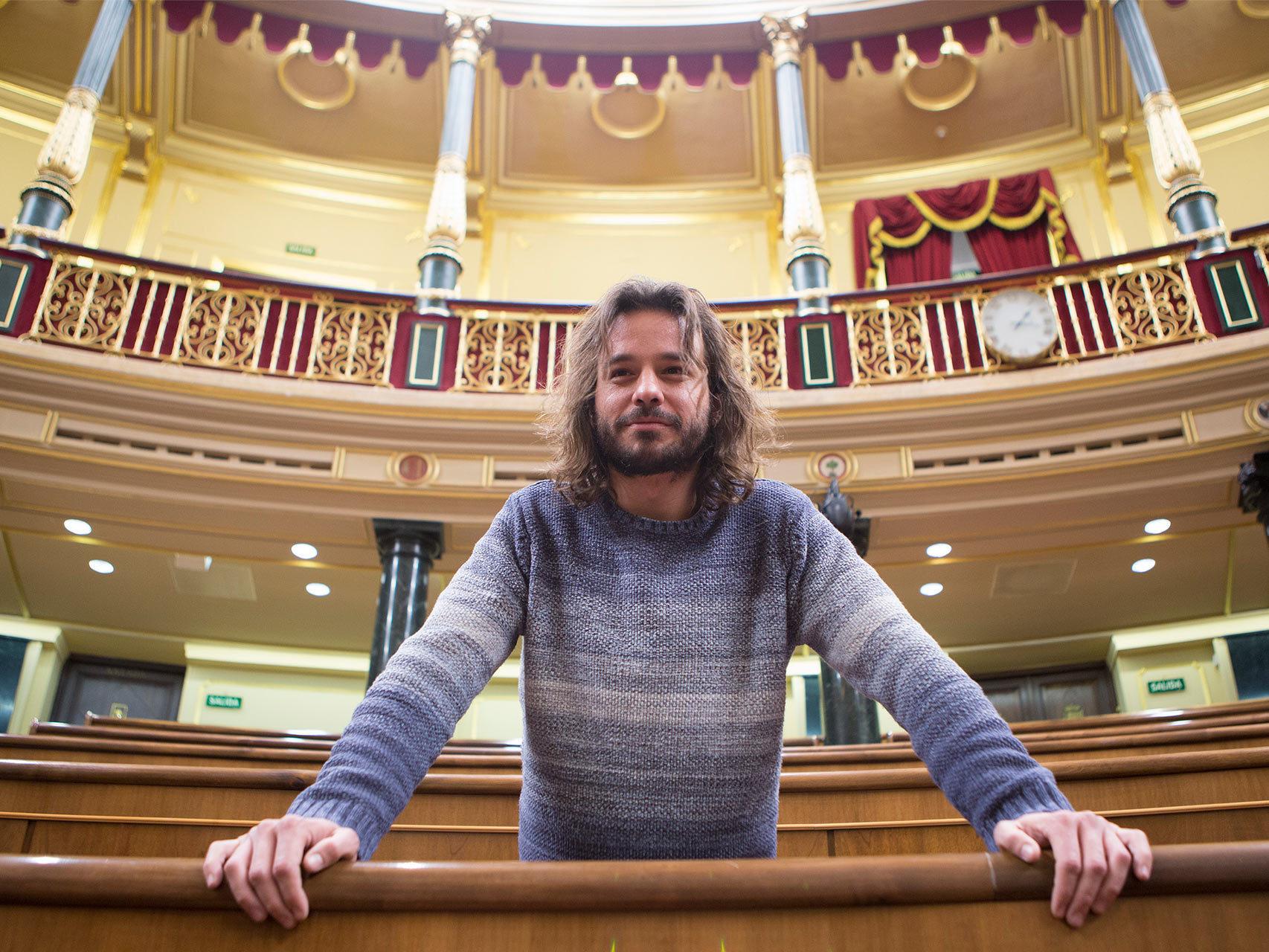 Vila, en el hemiciclo que tantas veces grabó como cámara del Congreso.