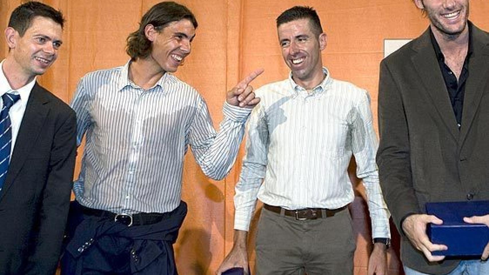 Rafael Nadal señala a Rudy Fernández en el homenaje de Palma de Mallorca