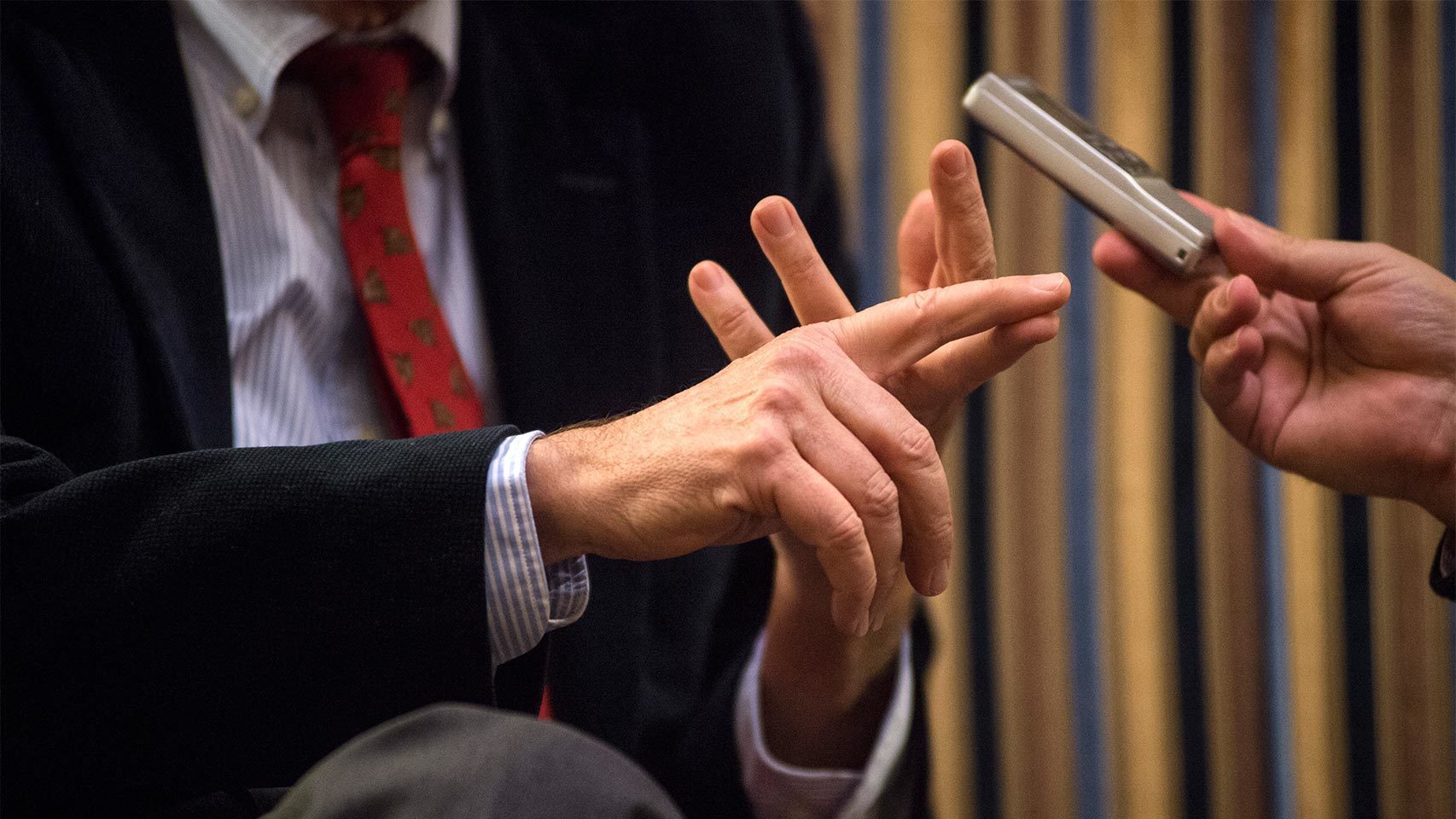 El exgobernador dice que una Bankia pública no tiene sentido.