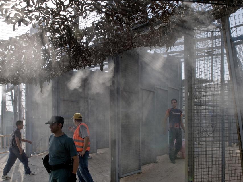 Paso fronterizo del Barrio Chino, en Melilla.