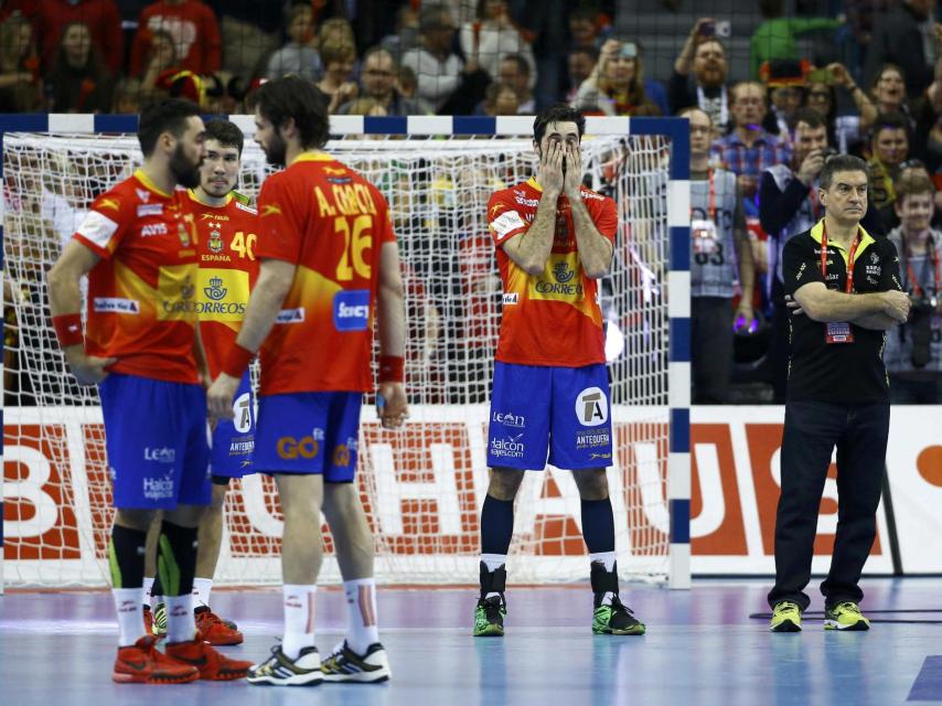 Entrerríos y Cadenas se lamentan tras la derrota.