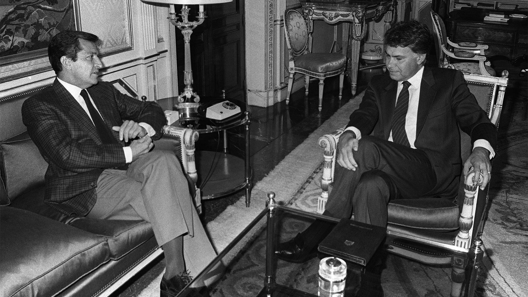 González y Suárez volvieron a reunirse en Moncloa en 1987.