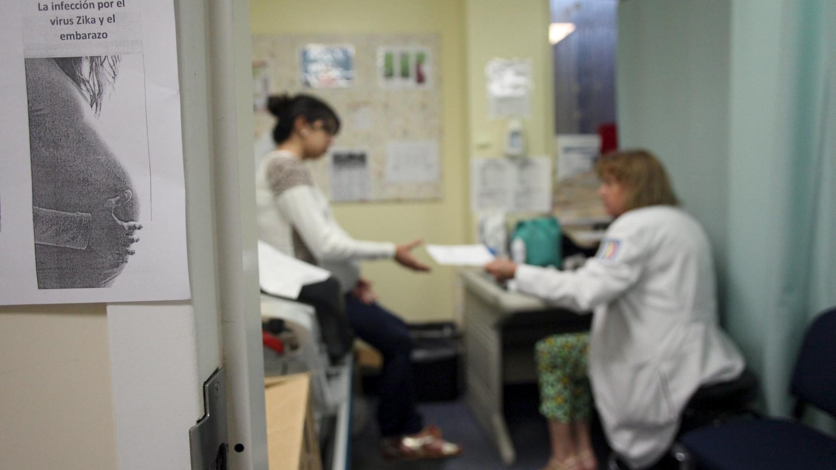 Las embarazadas son población de especial riesgo ante el Zika