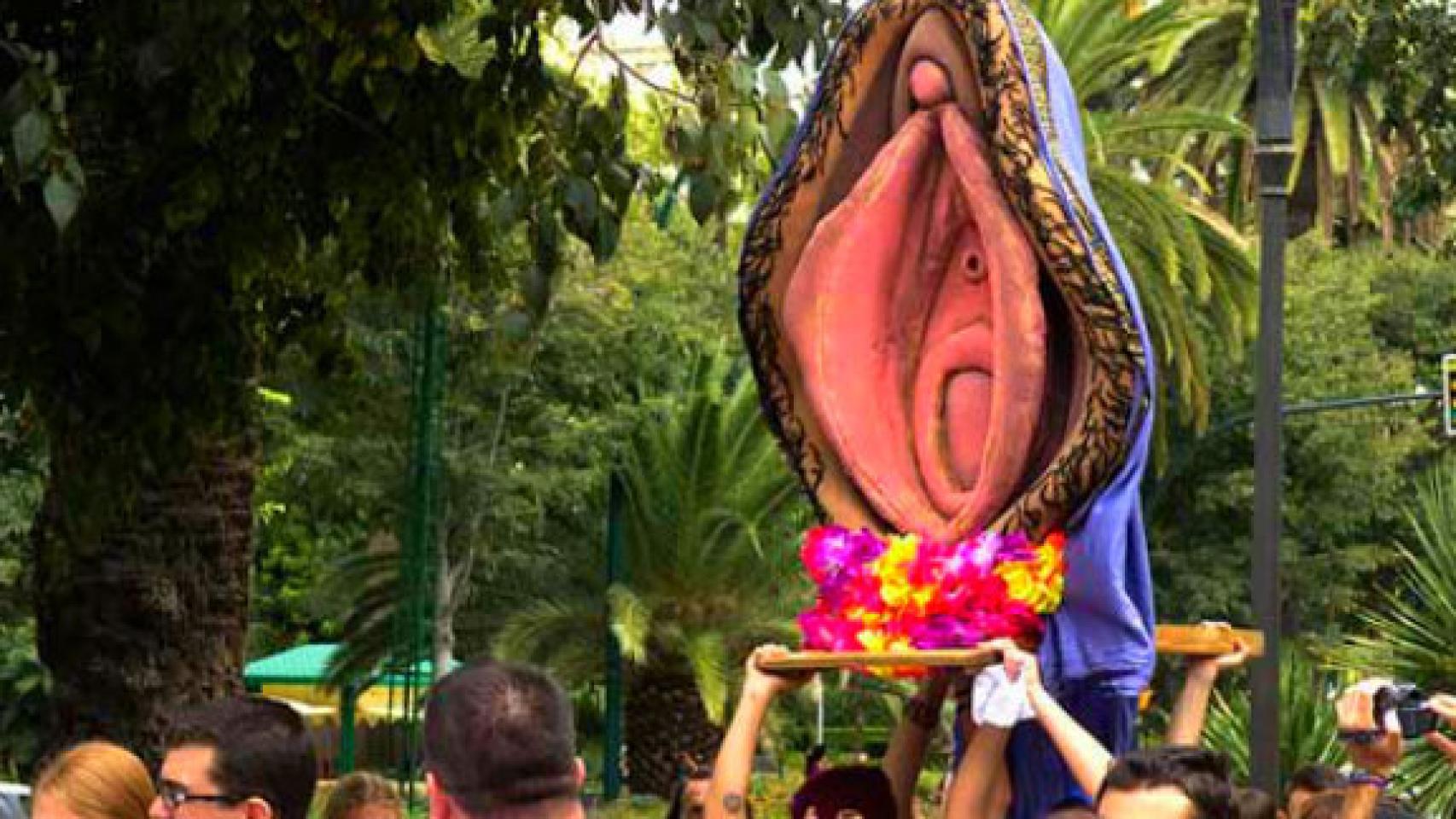 'Procesión de la Anarcofradía Santísimo Coño Insumiso y el Santo Entierro de los Derechos Sociolaborales'