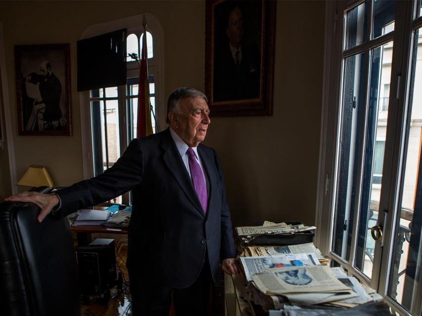 Anson y el retrato de Juan de Borbón en su despacho de El Imparcial.