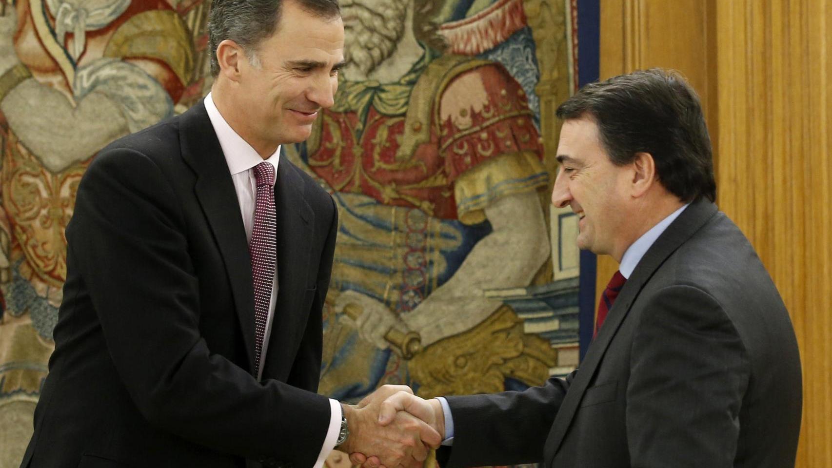 El portavoz del PNV, Aitor Esteban, en su último encuentro con el rey Felipe VI.