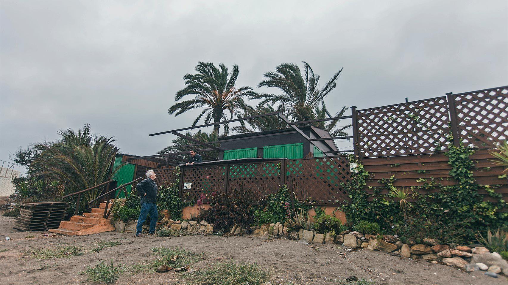 Ángel Bienvenida y Lenox Napier, en el Kontiki.