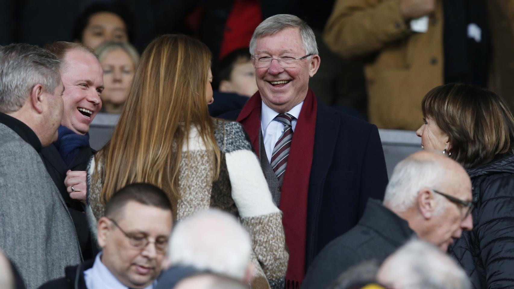 Sir Alex Ferguson en la grada de Old Trafford.