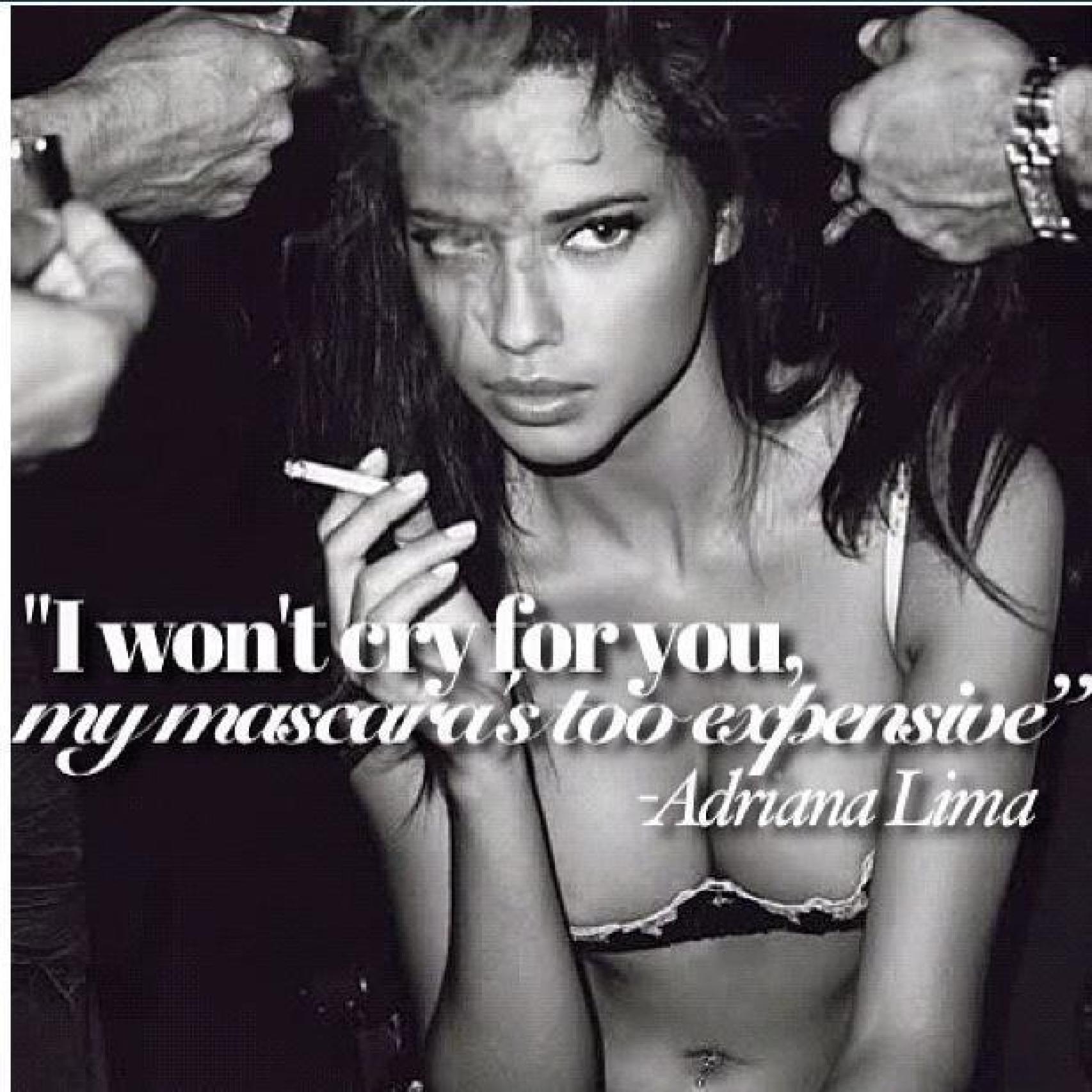 Adriana Lima se declara anti San Valentín