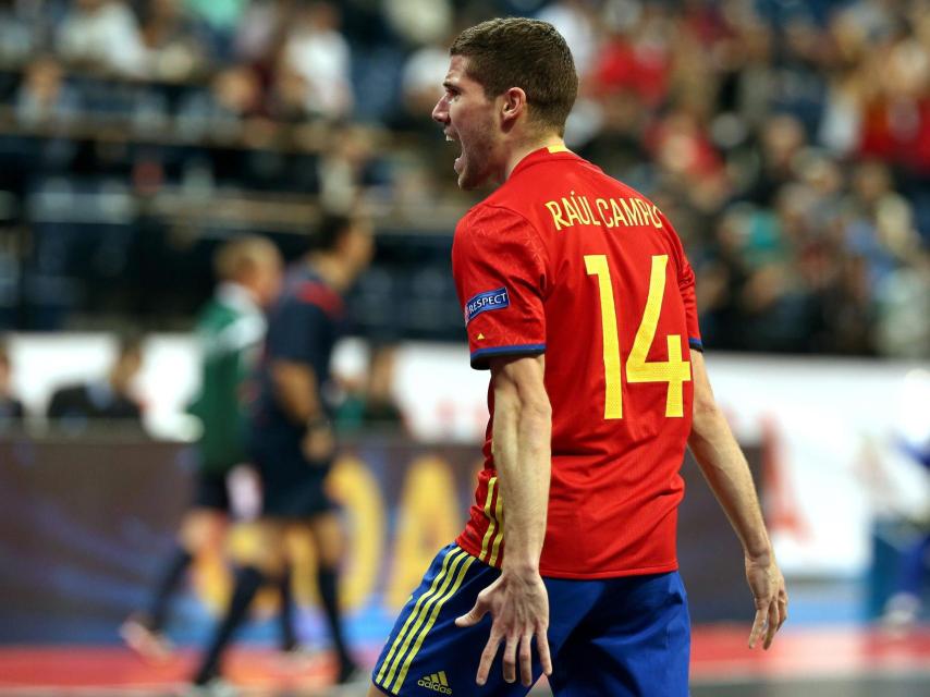 Raúl Campos tras anotar el quinto gol.