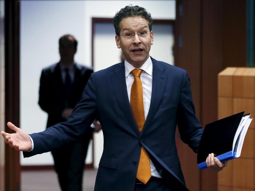 El presidente del Eurogrupo, Jeroen Dijsselbloem, cree que Juncker no es bastante estricto