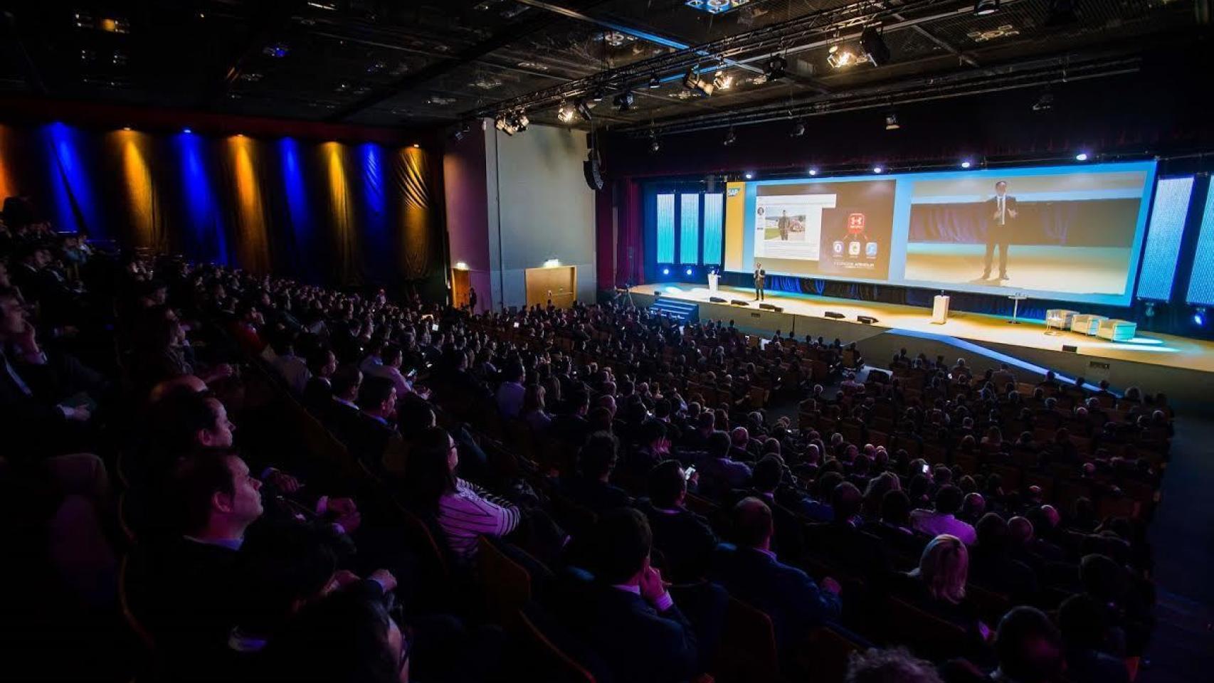 Un momento del acto con clientes y socios de SAP.