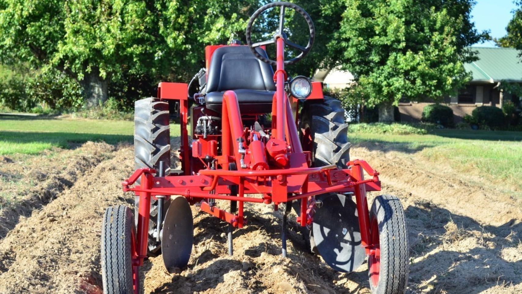 El tractor 'Oggun' es la gran apuesta de Saúl Berenthal para Cuba.