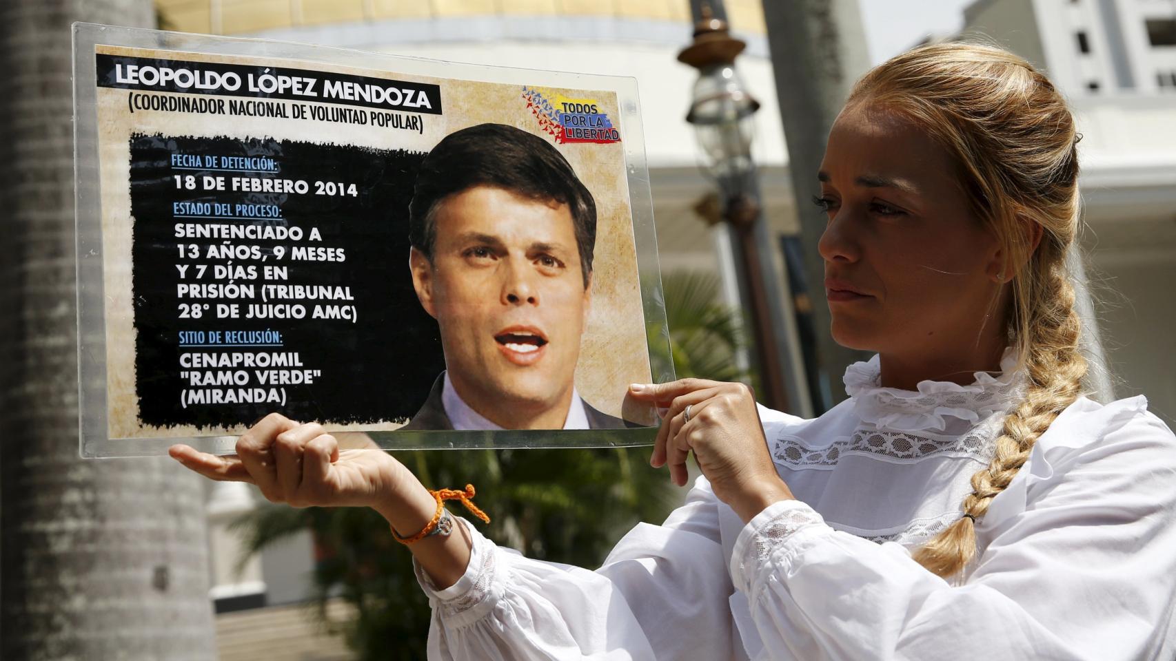 Lilian Tintori recuerda la situación de su marido preso, Leopoldo López.