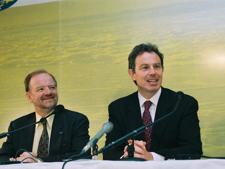 Tony Blair, en su primera cumbre europea en 1997