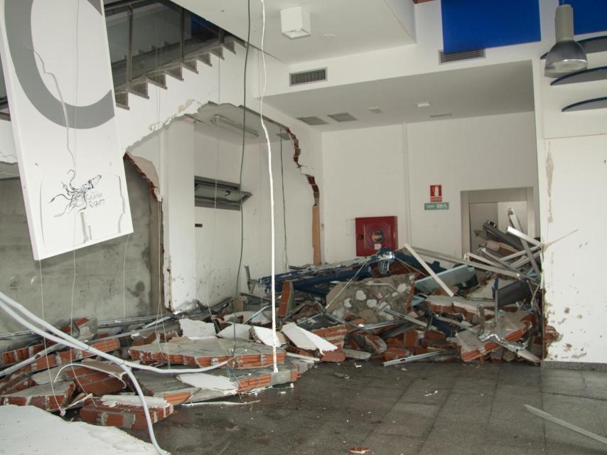 Solo un cartel a punto de caer recuerda que ahí había un museo.