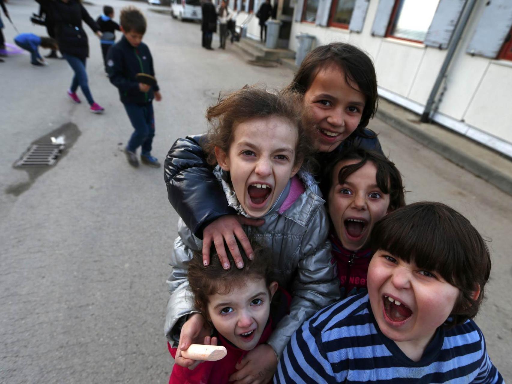 Niños refugiados en un centro refugiado de la ciudad alemana de Manching.