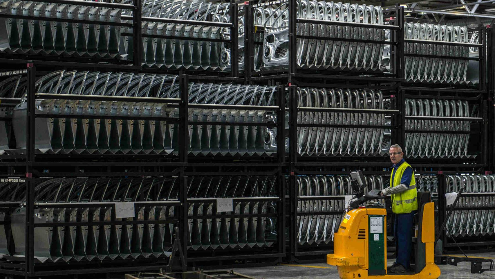 Empleado en la fábrica de Ford en Almussafes