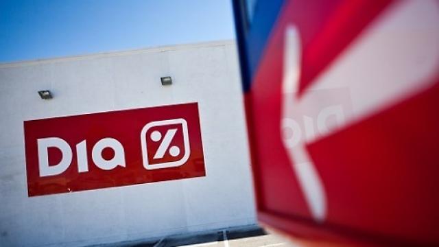 Exterior de un establecimiento de la cadena DIA.