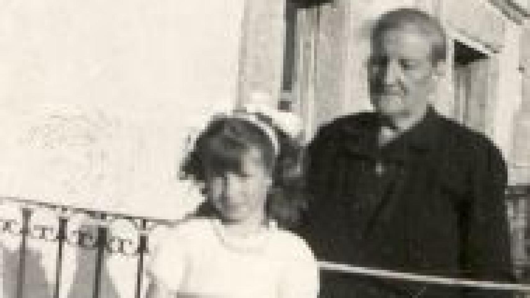 Francisca Sánchez con su nieta Rosa Villacastín