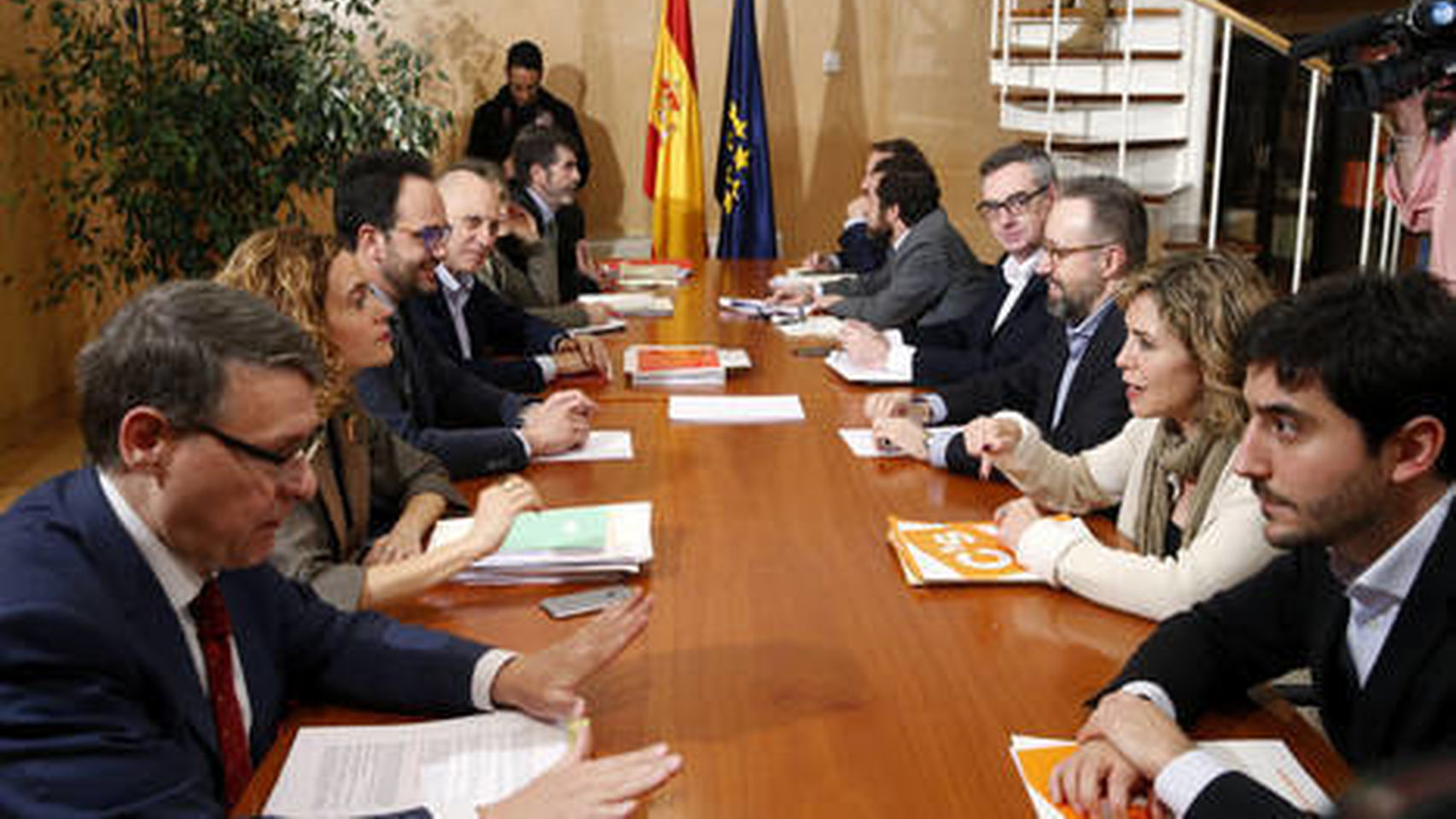 Toni Roldán durante una reunión con el PSOE