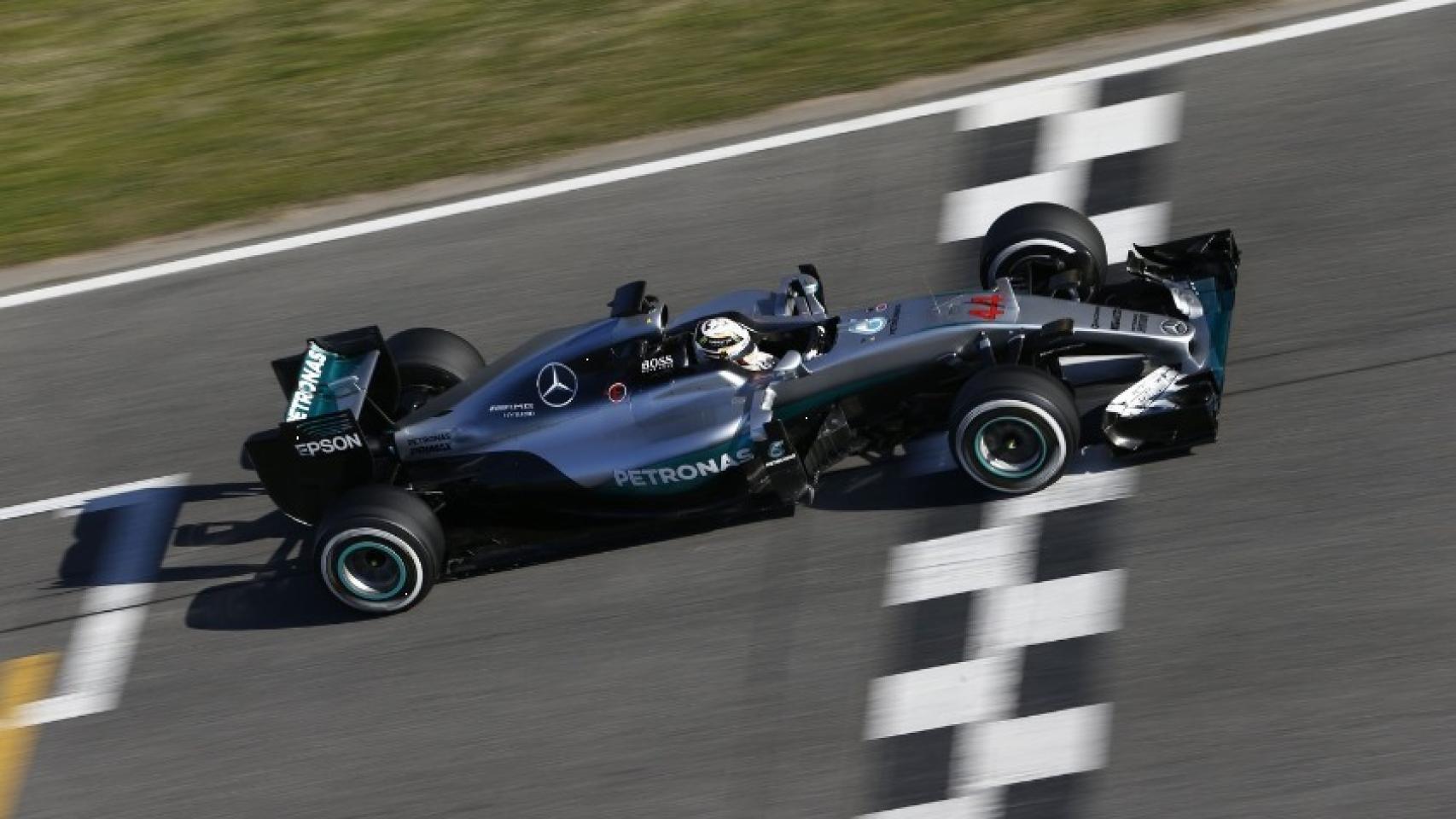 El nuevo Mercedes en Montmeló