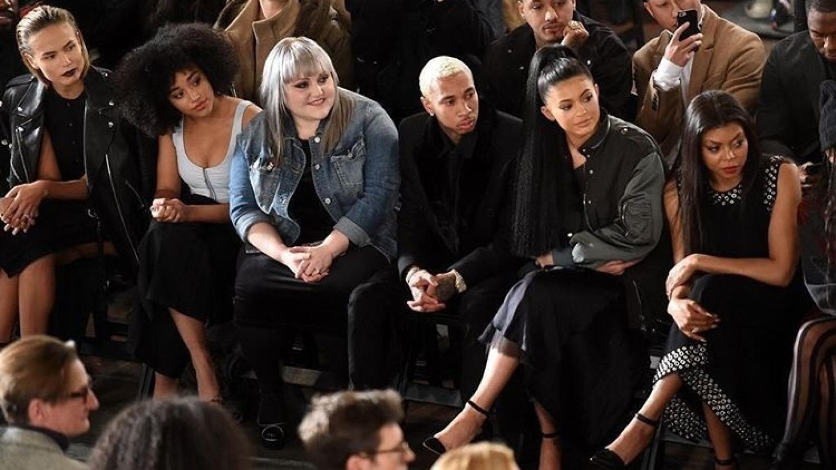 Natasha Poly, Beth Ditto (cantante de Gossip) y Kylie Jenner en el front row de Alexander Wang
