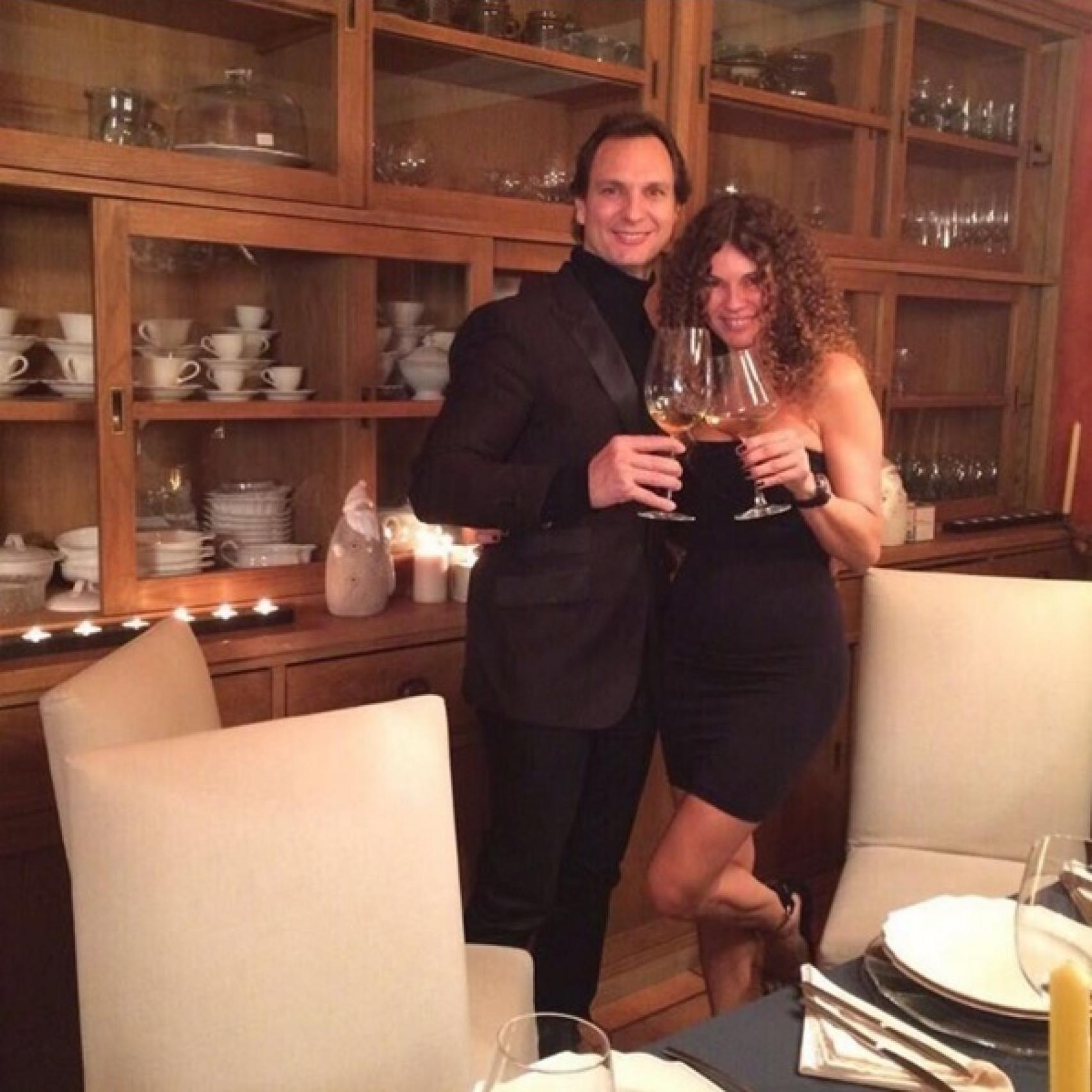 Angie con su hermano Javier Cardenas cenando en Madrid
