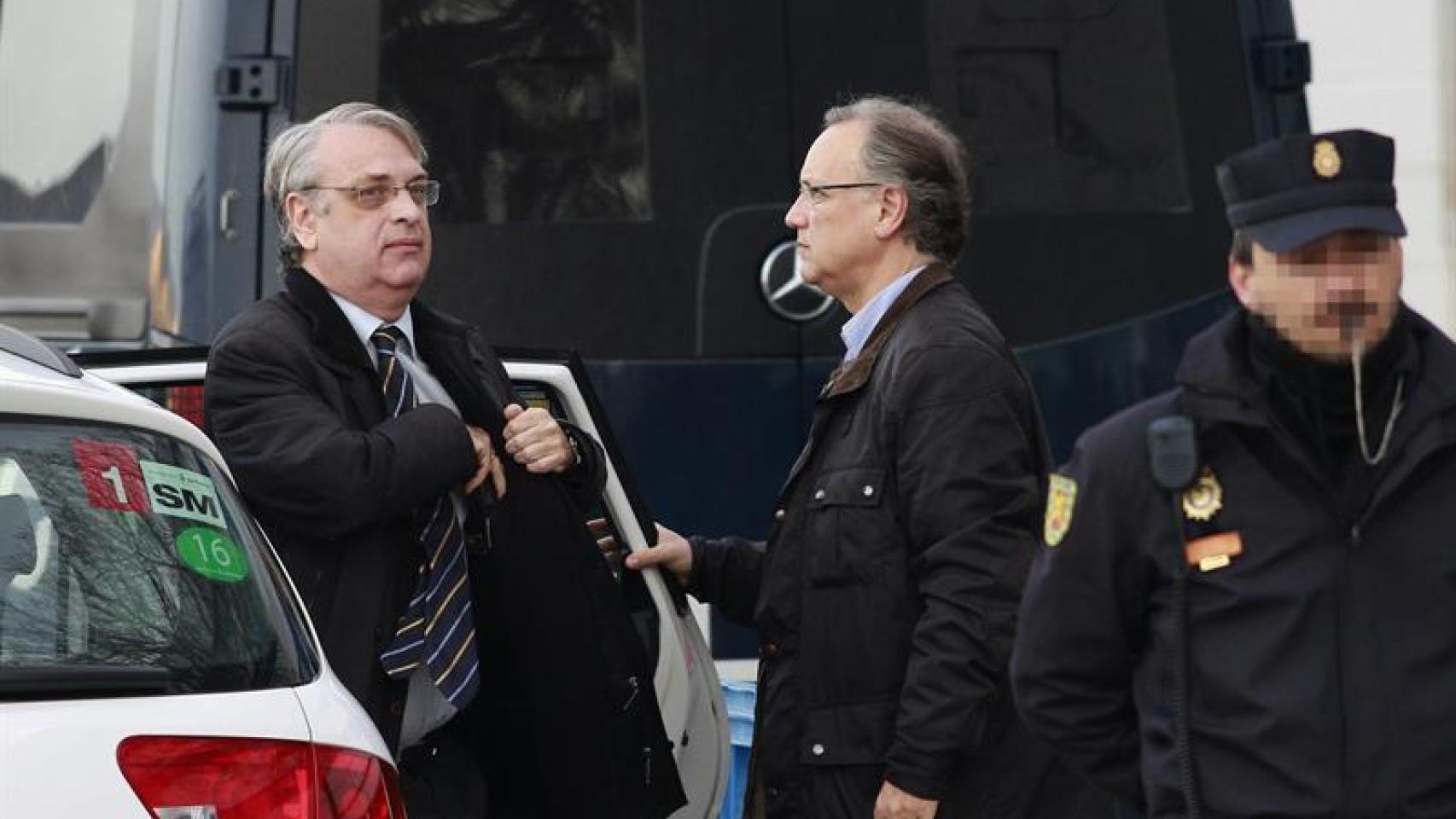 Miguel Tejeiro, a la izquierda, junto a su hermano Marco Antonio Tejeiro.