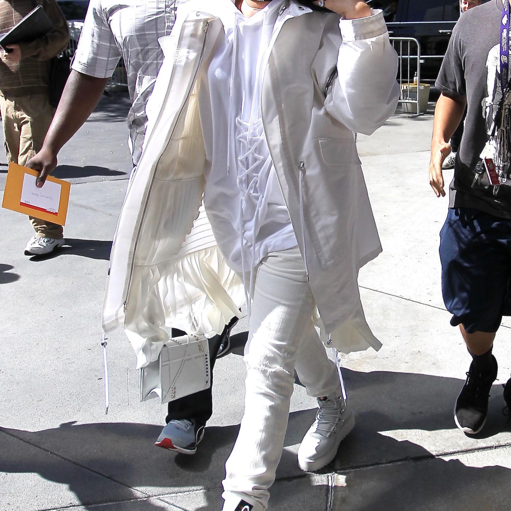 Rihanna a su llegada al estadio para ver el partido de los Lakers
