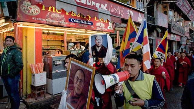 Vigilia por el monje inmolado, Lobsang Thomkey.