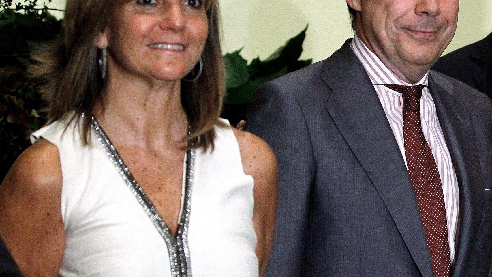 Ignacio González y su mujer Lourdes Cavero.
