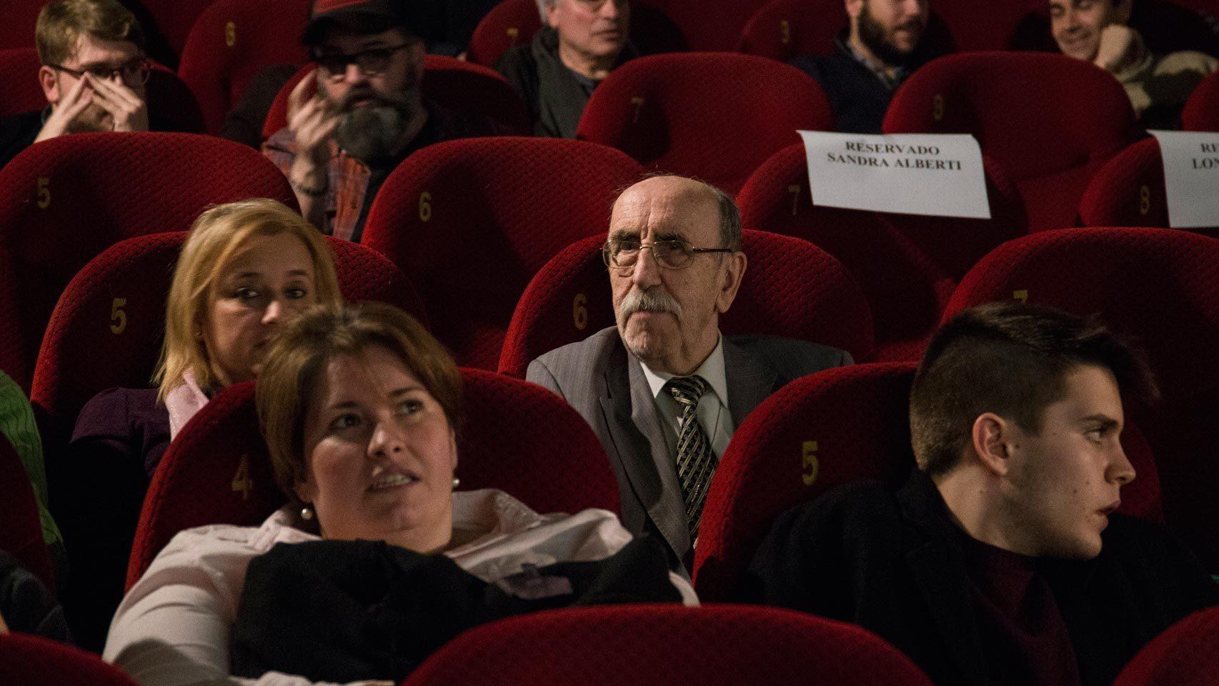 El actor Jesus Guzman minutos antes de comenzar la proyección de la película