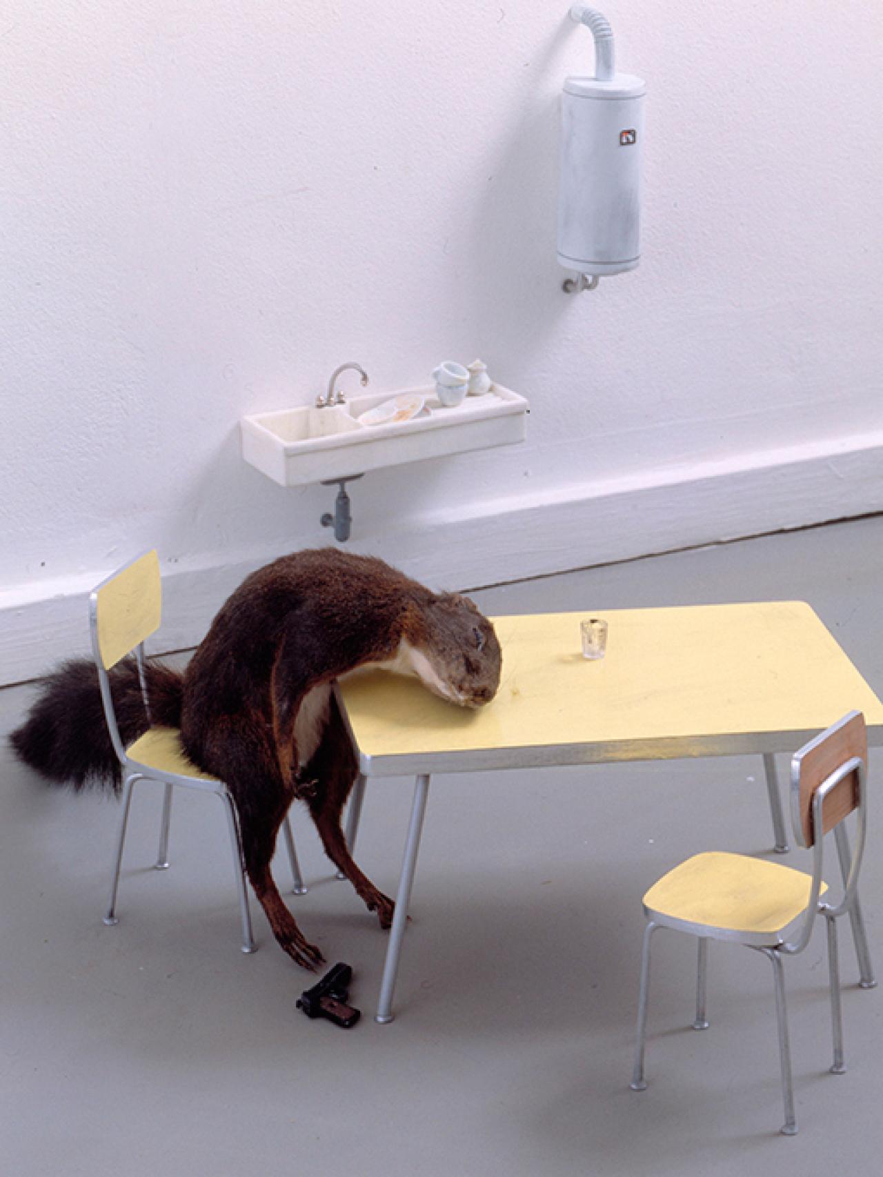 Bidibidobidiboo (1996), obra de  Maurizio Cattelan.