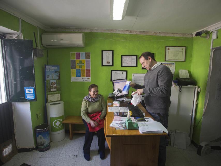 Guerrero en la farmacia.