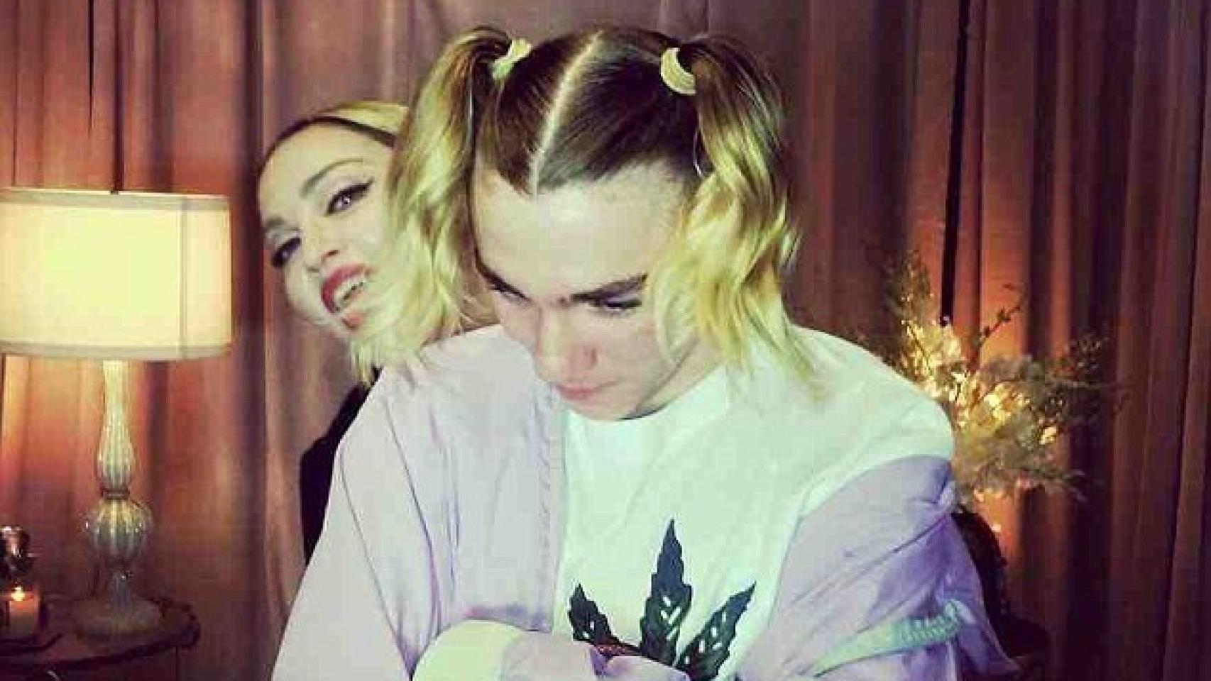 Madonna bromea con su hijo Rocco