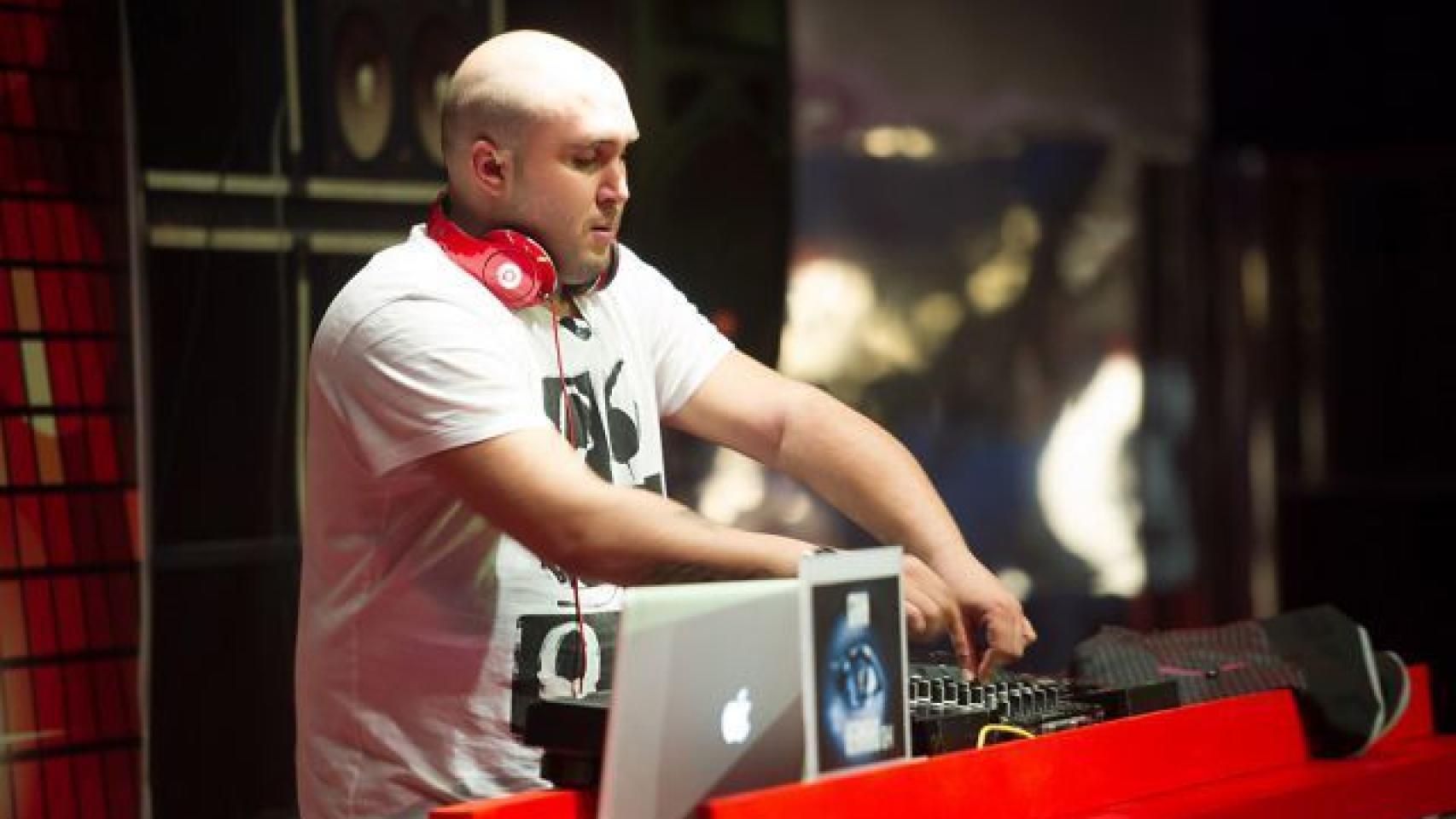 Kiko Rivera cobra hasta 11.000 euros por una sesión como DJ