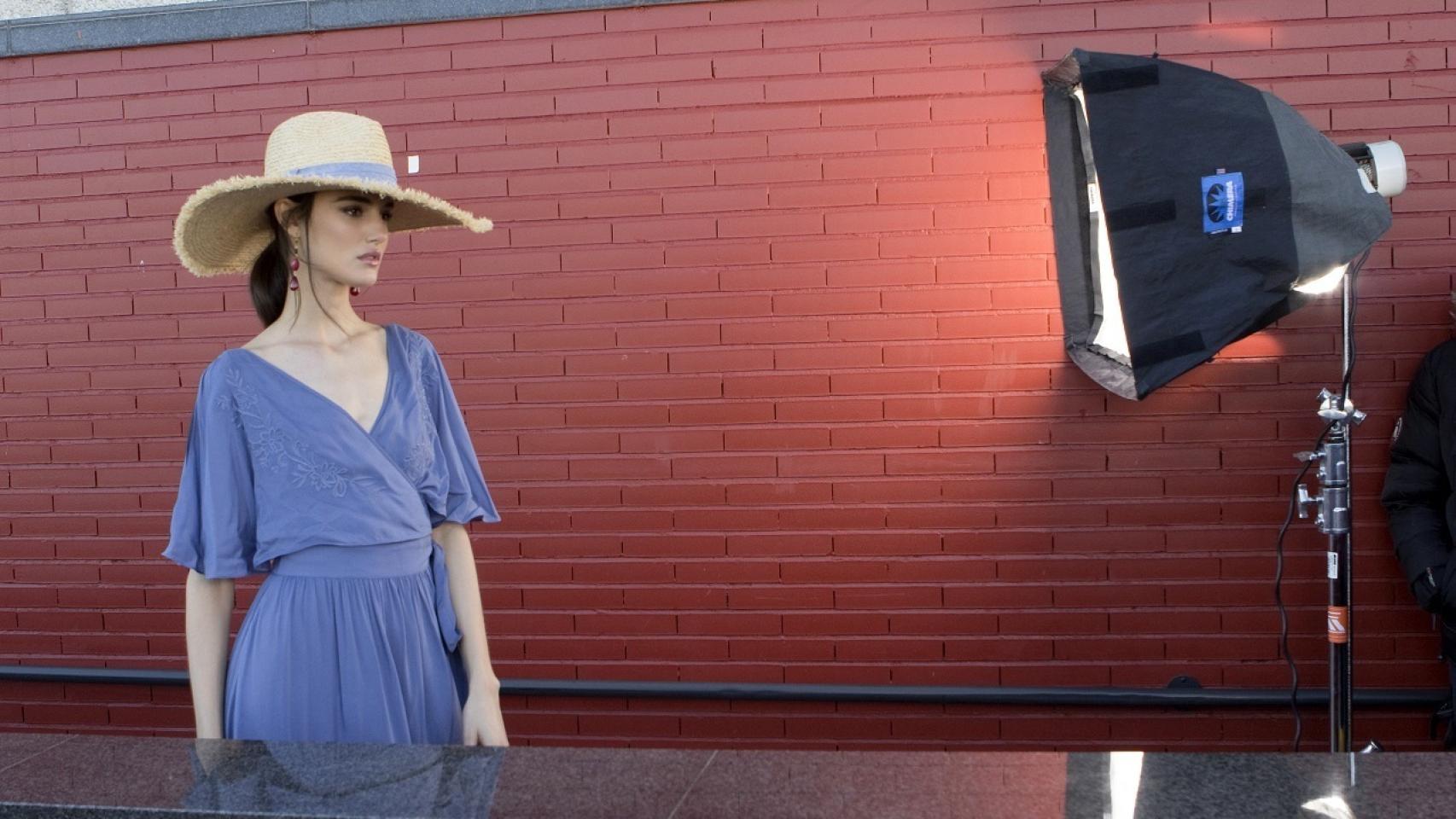 Blanca Padilla en el rodaje de la campaña de primavera para El Corte Inglés