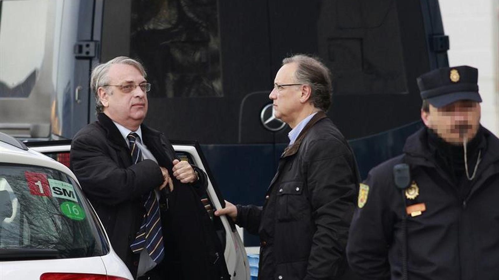 Miguel Tejeiro, a la izquierda, junto a su hermano Marco Antonio Tejeiro.